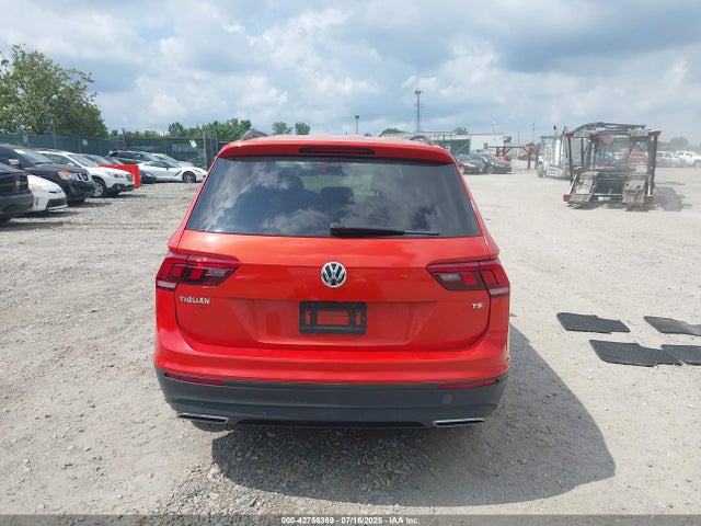 3VV1B7AX5JM085971 Volkswagen Tiguan