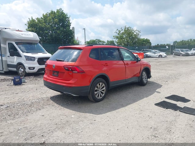 3VV1B7AX5JM085971 Volkswagen Tiguan