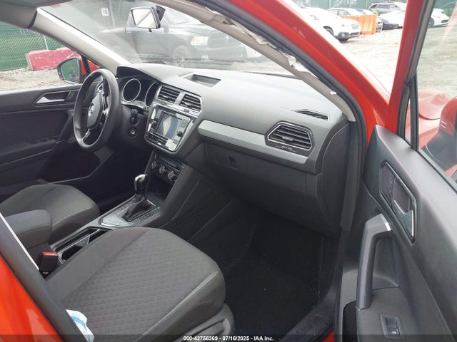 3VV1B7AX5JM085971 Volkswagen Tiguan