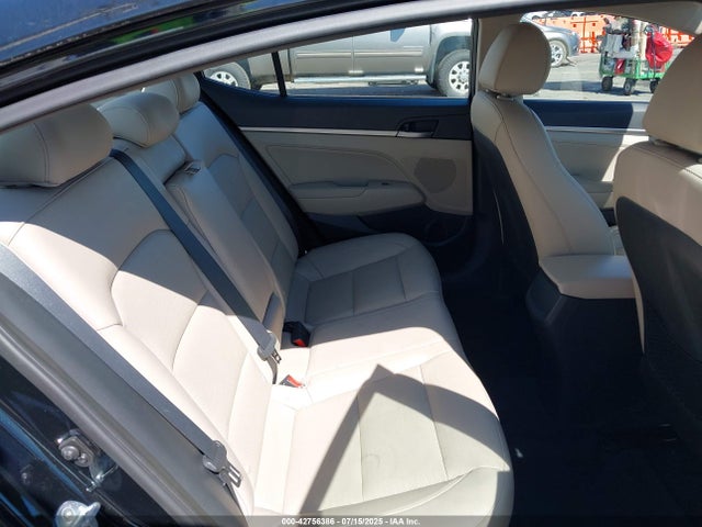 5NPD84LF4HH062453 Hyundai Elantra