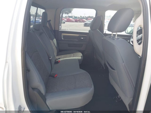 1C6RR7LG4HS829577 RAM 1500 Big Horn 4x4 5&#039;7 Box