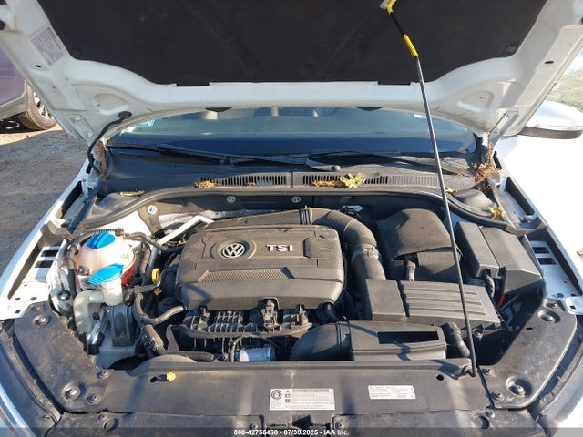 3VWD17AJ8FM415911 Volkswagen 1.8t