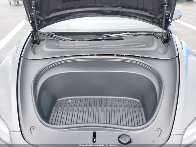 Tesla 2025 2025 5YJ3E1EA9SF972724 Image 10