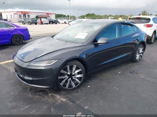 Tesla 2025 2025 5YJ3E1EA9SF972724 Image 2