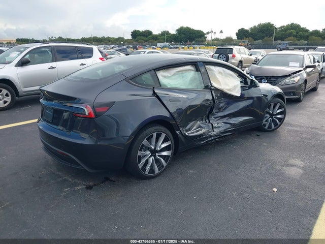 Tesla 2025 2025 5YJ3E1EA9SF972724 Image 4