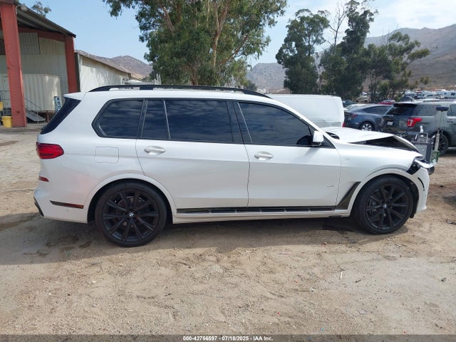 BMW X7 2021 5UXCW2C01M9F09360 Image 13
