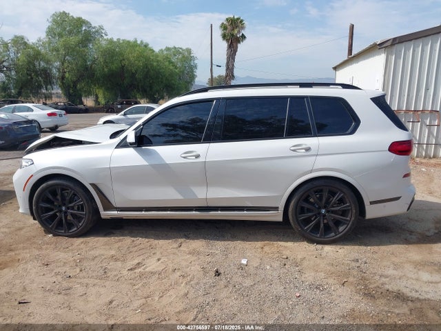 BMW X7 2021 5UXCW2C01M9F09360 Image 14