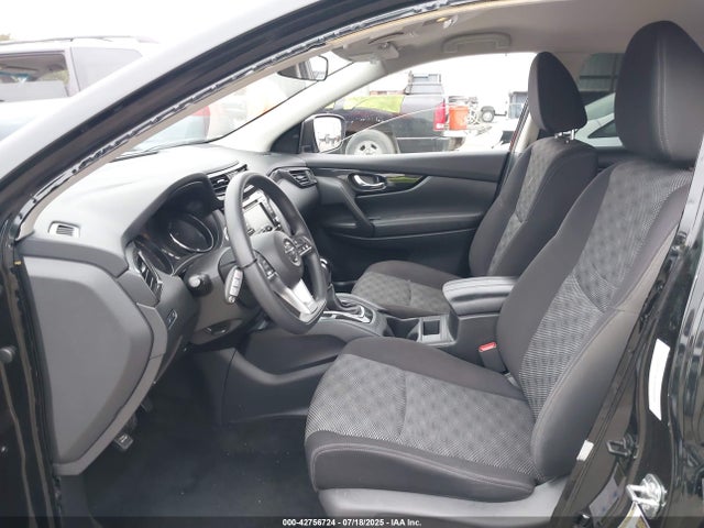 JN1BJ1CPXKW220530 Nissan 2019
