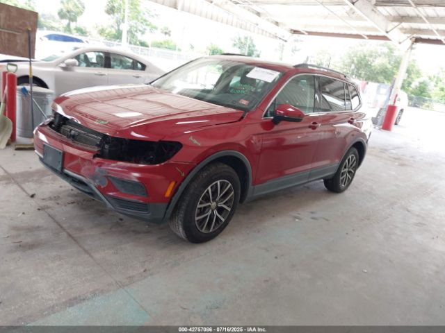 2019 VOLKSWAGEN TIGUAN 3VV3B7AX3KM146213 Photo 1