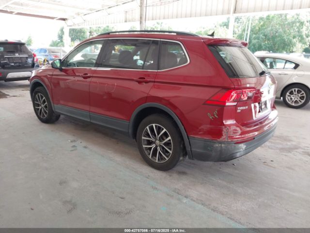 2019 VOLKSWAGEN TIGUAN 3VV3B7AX3KM146213 Photo 2
