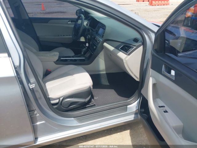 2016 HYUNDAI SONATA 5NPE24AF2GH386203 Photo 4