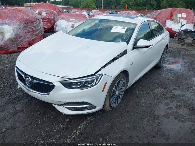 2018 Buick Regal Sportback Essence მანქანა იყიდება აუქციონზე, vin: W04GP6SX0J1047641, აუქციონის ნომერი: 42757200