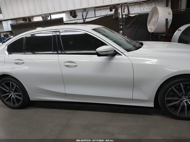 WBA5R1C51KFH18052 BMW 330I