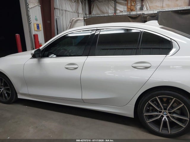 WBA5R1C51KFH18052 BMW 330I