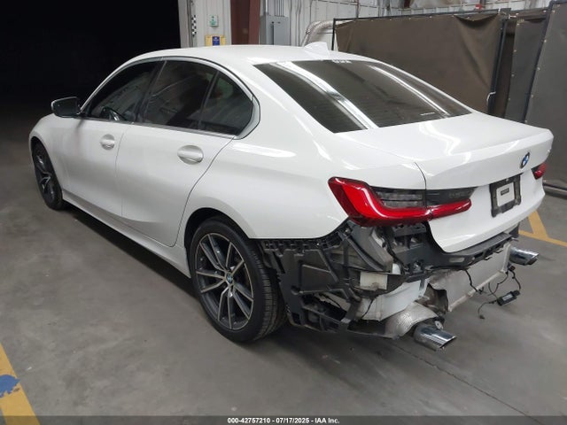 WBA5R1C51KFH18052 BMW 330I