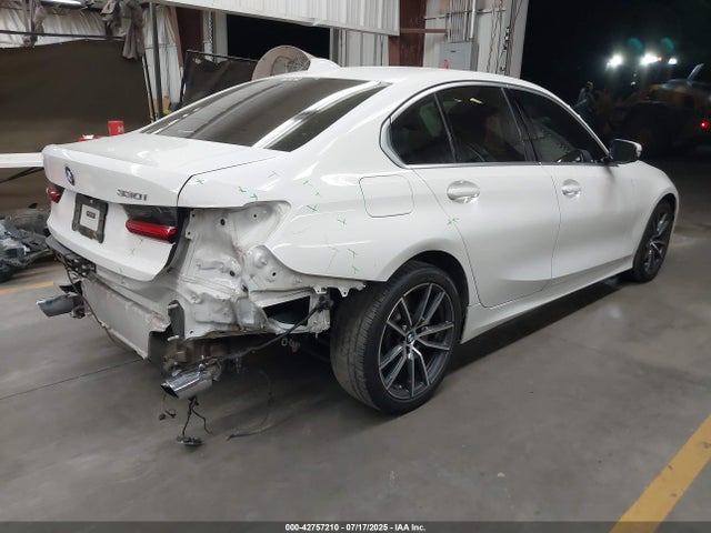 WBA5R1C51KFH18052 BMW 330I