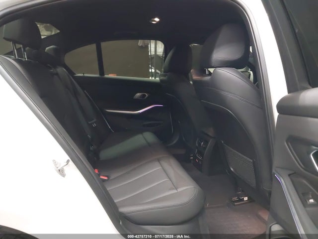 WBA5R1C51KFH18052 BMW 330I