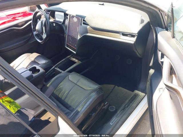 2016 TESLA MODEL X 5YJXCBE25GF016623 Photo 4