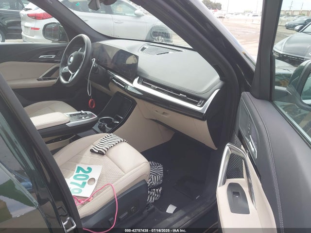 WBX73EF03S5078307 BMW X1