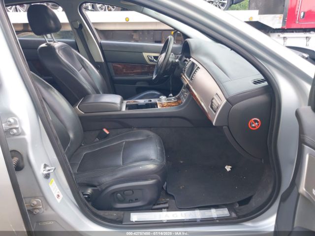 2009 JAGUAR XF SAJWA07C891R15369 Photo 4