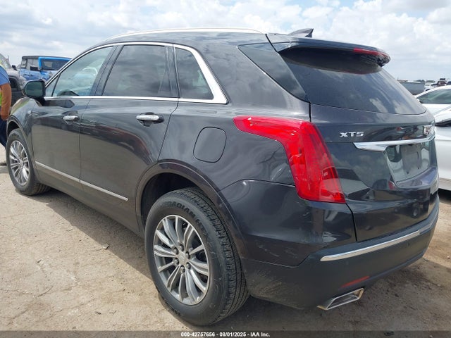 2017 CADILLAC XT5 1GYKNBRS6HZ135608 Photo 2