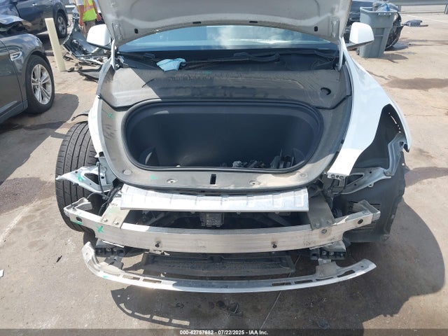 2020 TESLA MODEL Y 5YJYGDEF3LF033759 Photo 9