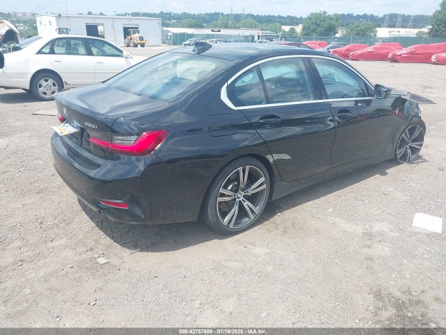 WBA5R1C56KAK06801 BMW 330I