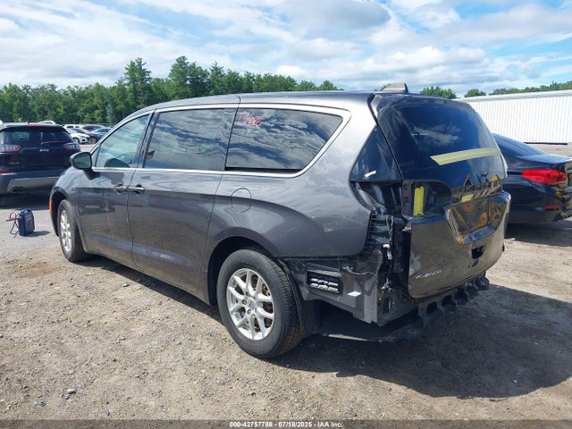 2C4RC1CG7NR159012 Chrysler Voyager