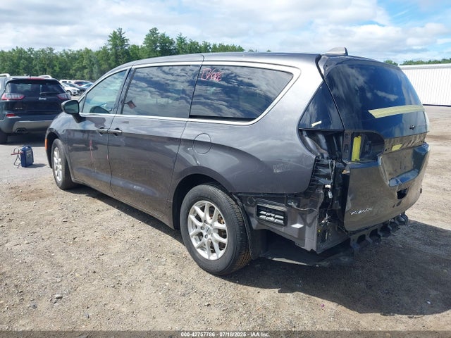 2C4RC1CG7NR159012 Chrysler Voyager