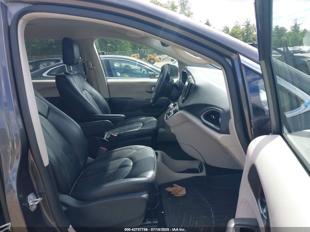2C4RC1CG7NR159012 Chrysler Voyager