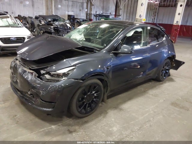 2024 TESLA MODEL Y 7SAYGAEE2RF071436 Photo 1