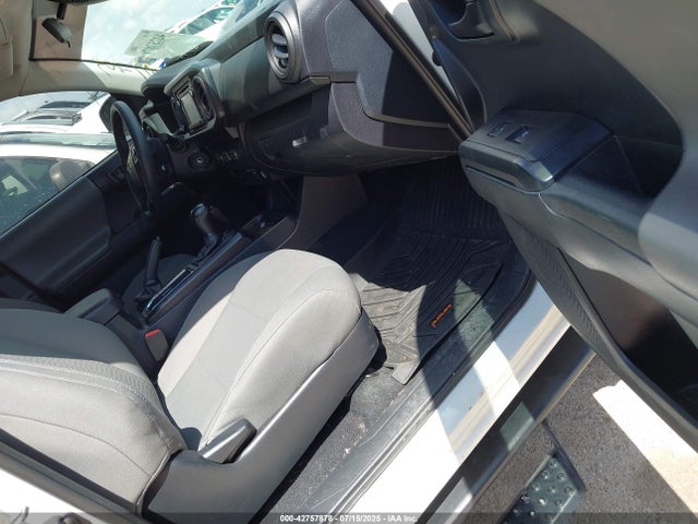 5TFAX5GN7KX140717 Toyota 2tr-fe