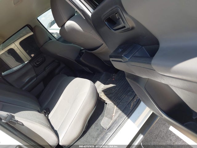 5TFAX5GN7KX140717 Toyota 2tr-fe