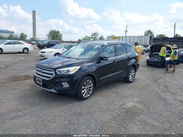1FMCU9J9XJUB66275 Ford 2018