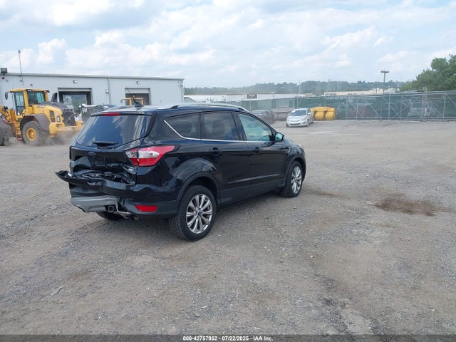 1FMCU9J9XJUB66275 Ford 2018