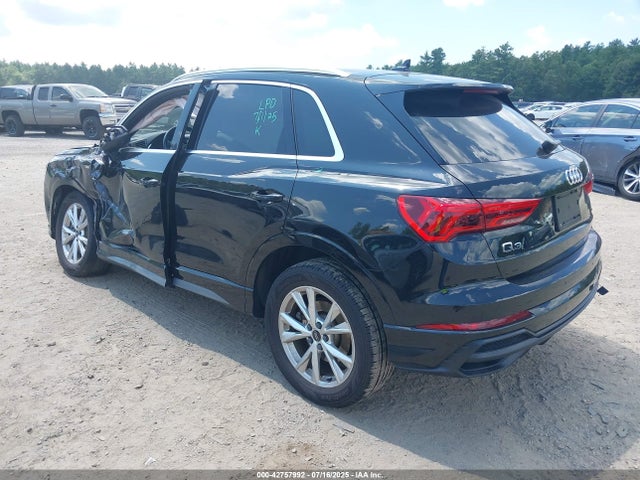 2022 AUDI Q3 WA1EECF35N1004986 Photo 2