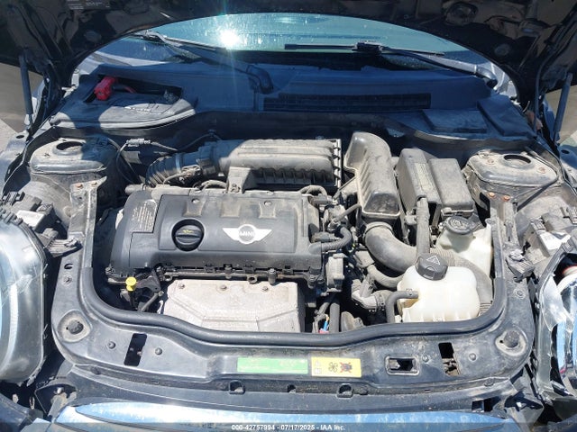 2011 MINI COOPER CLUBMAN WMWZF3C51BTX82399 Photo 9