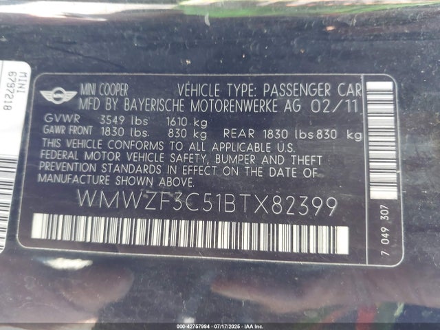 2011 MINI COOPER CLUBMAN WMWZF3C51BTX82399 Photo 8