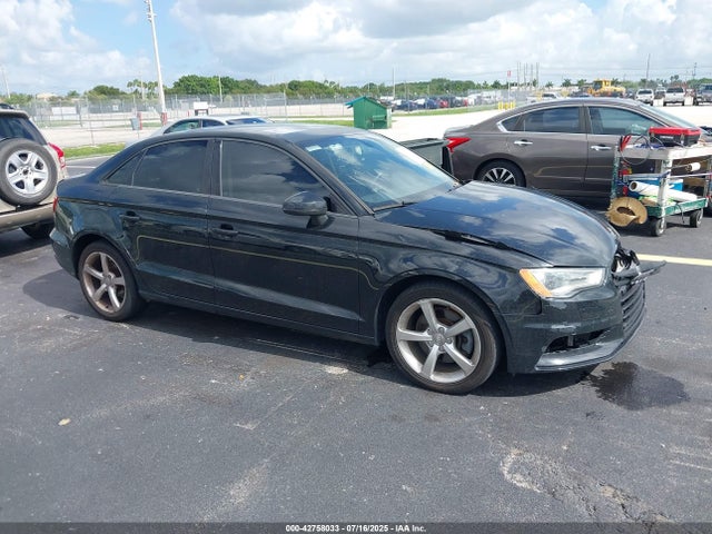 2015 AUDI A3 WAUACGFF4F1012782 Photo 0