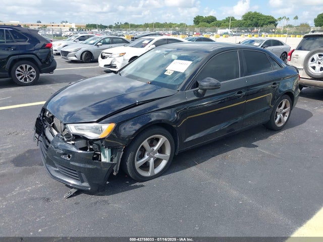 2015 AUDI A3 WAUACGFF4F1012782 Photo 1