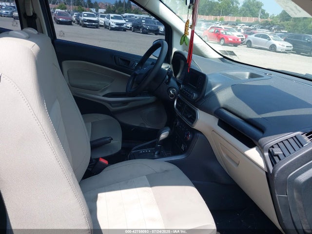 MAJ6P1SL8JC221757 Ford 2018