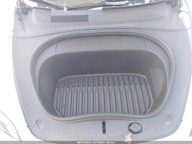 2024 TESLA MODEL 3 5YJ3E1EB9RF771683 Photo 9