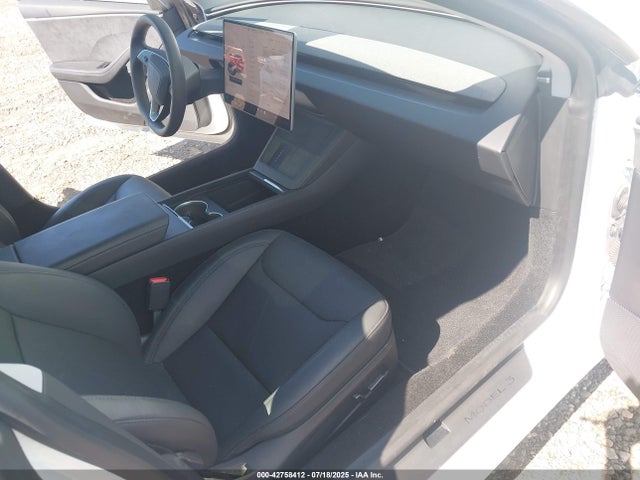 2024 TESLA MODEL 3 5YJ3E1EB9RF771683 Photo 4