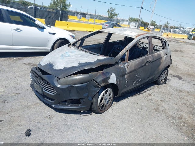 Ford 2015 2015 3FADP4EJ0FM181831 Image 2