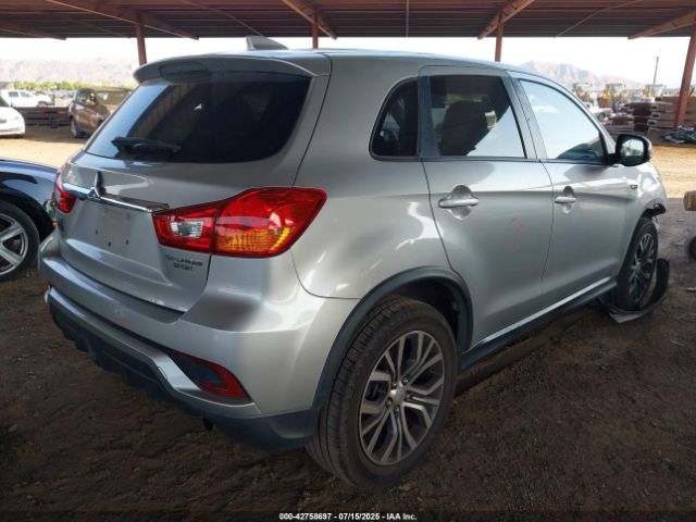 2018 MITSUBISHI OUTLANDER SPORT JA4AP3AU1JZ015259 Photo 3