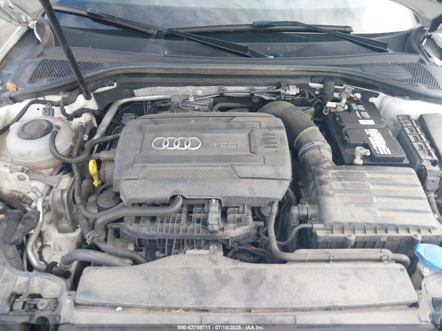 2018 AUDI A3 WAUB8GFF4J1071801 Photo 9