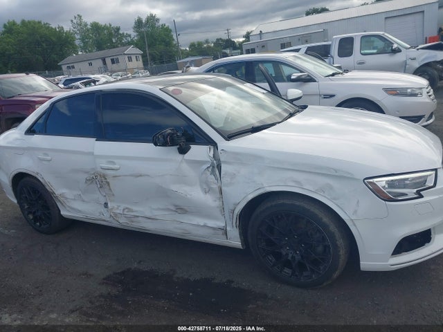 2018 AUDI A3 WAUB8GFF4J1071801 Photo 5