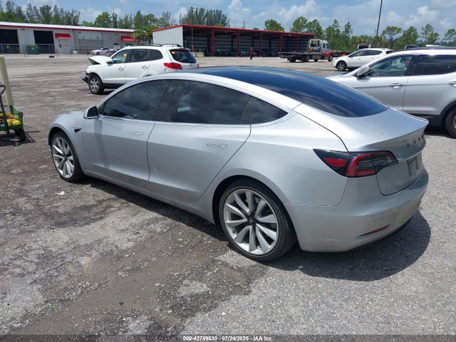 2018 TESLA MODEL 3 5YJ3E1EB7JF074825 Photo 2