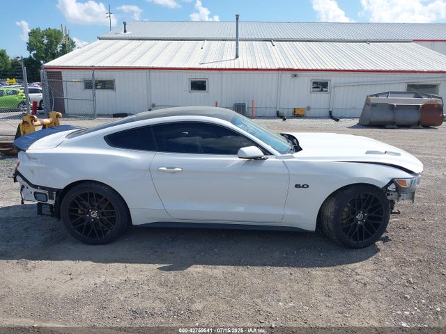 Ford 5.0l 4v premium fuel 2017 1FA6P8CF8H5332597 Image 13
