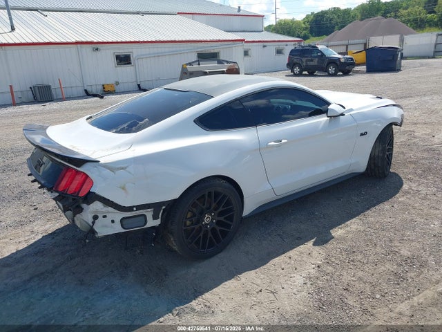 Ford 5.0l 4v premium fuel 2017 1FA6P8CF8H5332597 Image 4